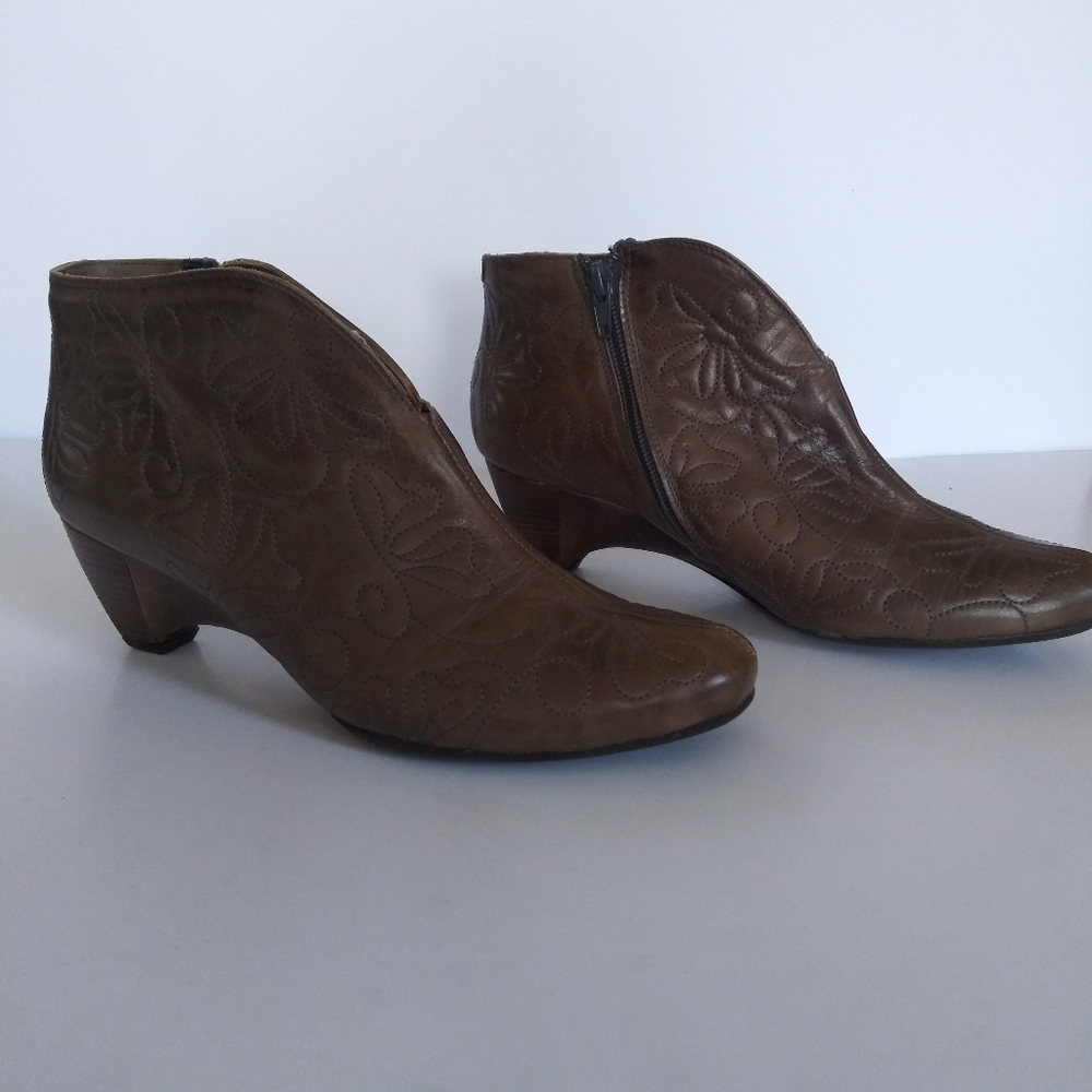 Pikolinos "ginebra" quilted leather boots/booties